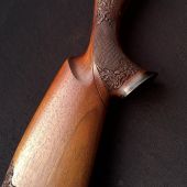 Zdobení a úprava fasády pažby CZ 550