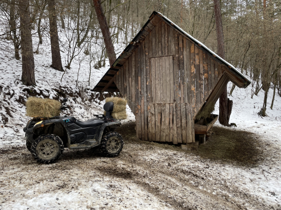 ked to traktorom nejde, pomoze mensia technika