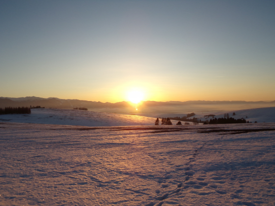 Končí  ďalší mrazivý zimný deň.