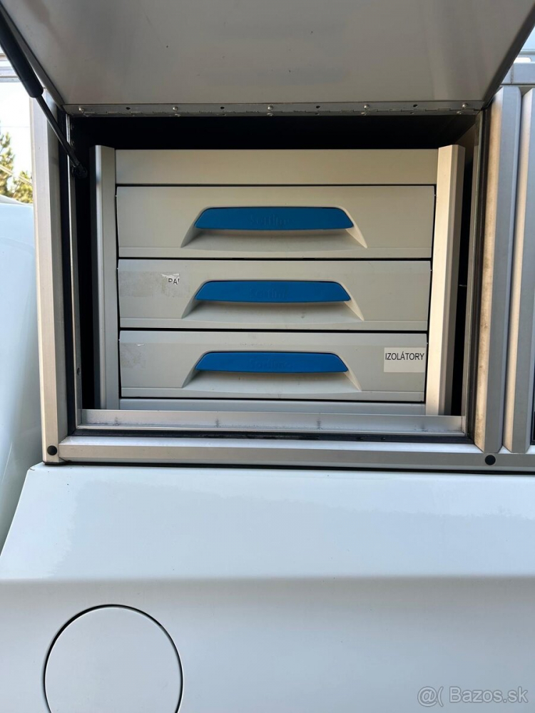 Predám hardtop - špecialnu nadstavbu na mitsubishi l200