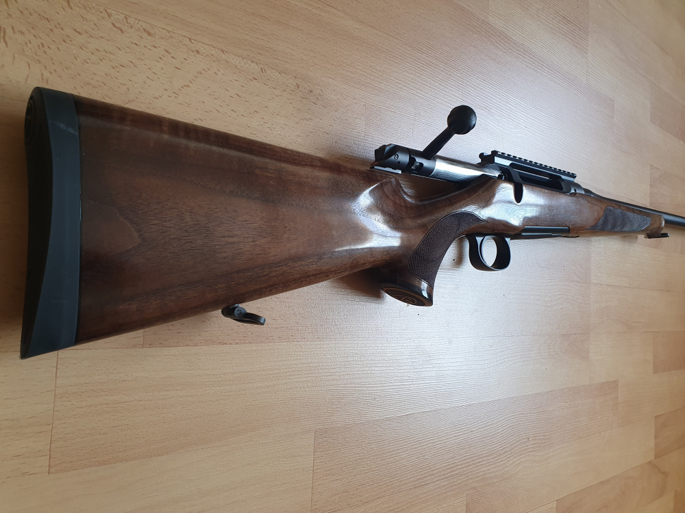 Nová guľovnica Sauer 101 (kal. 7x64) v dreve – Závit na tlmi