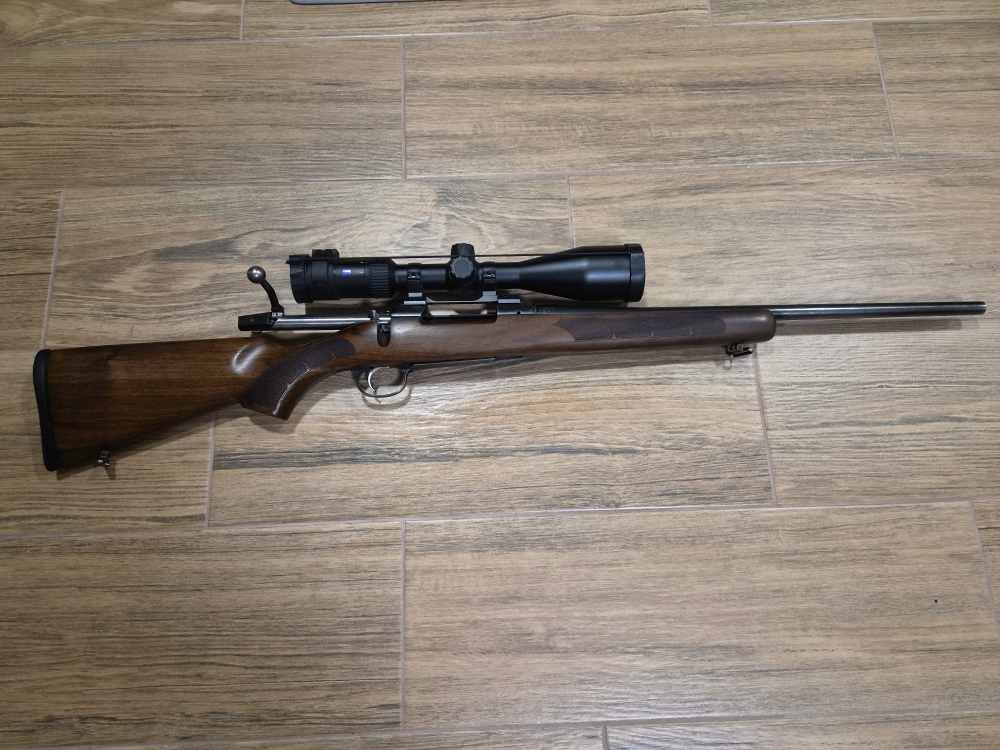 Guľovnica CZ 557 270 win.