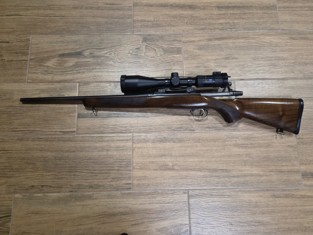 Guľovnica CZ 557 270 win.